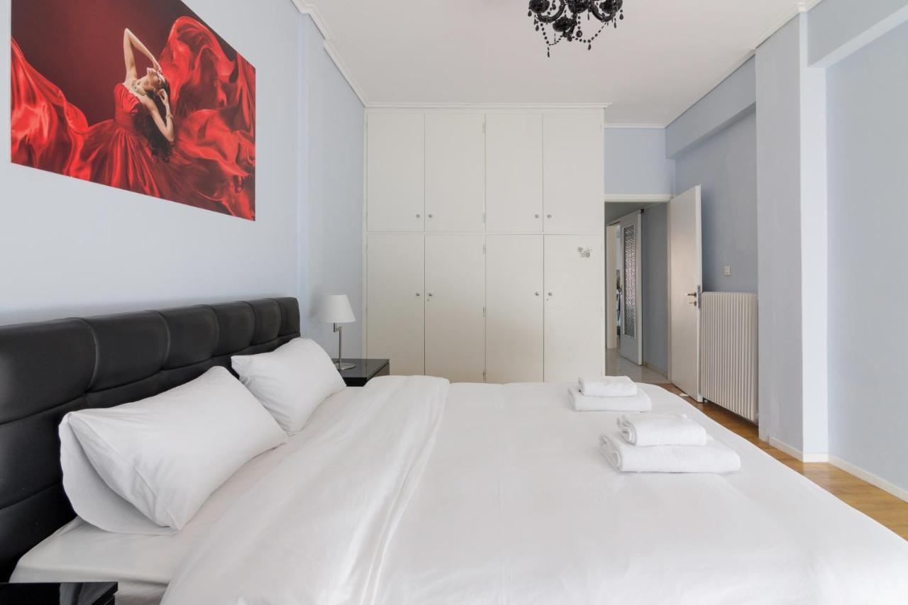 Spacious And Modern Flat For 4 Athens Exterior photo