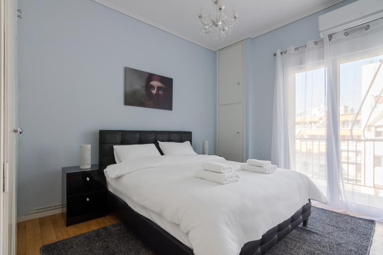 Spacious And Modern Flat For 4 Athens Exterior photo