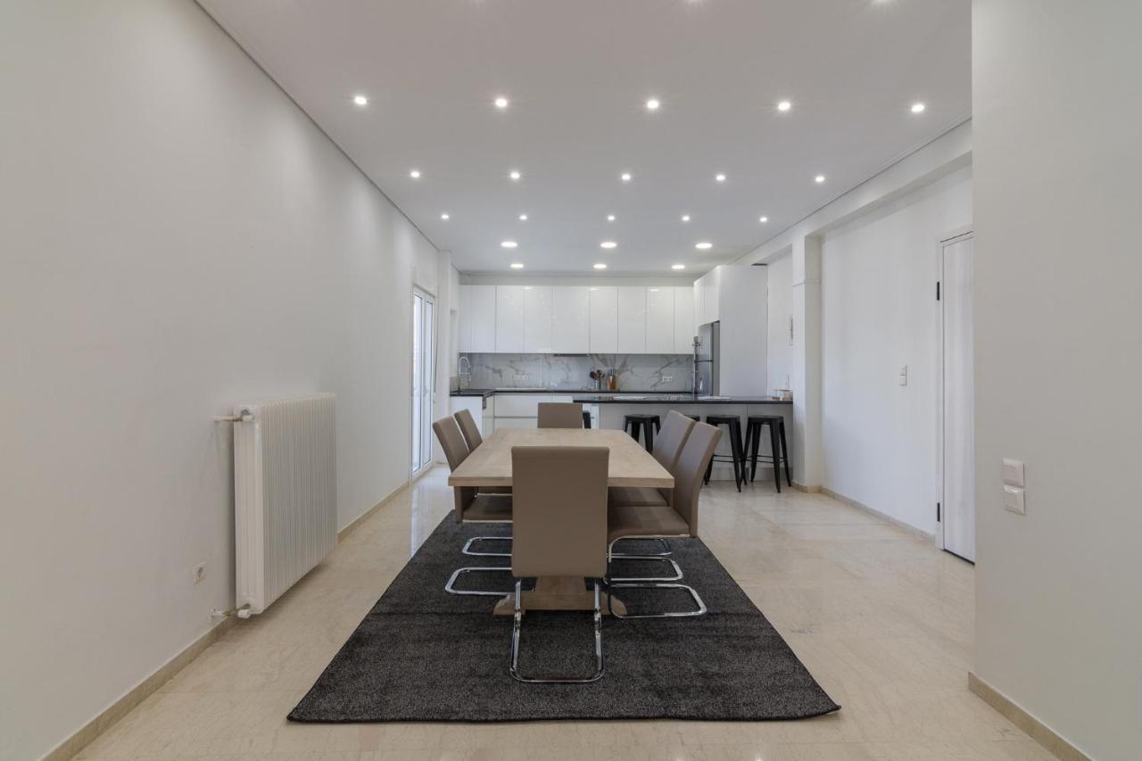 Spacious And Modern Flat For 4 Athens Exterior photo